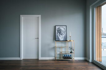 "Colliers": Pirmreizējā tirgū pilnībā pabeigto vidējas klases dzīvokļu skaits samazinājies uz pusi