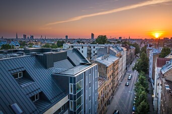 "Rail Baltica", korona vīruss un zelta ķieģeļi: kā 2021. gadā pirkt dzīvokli Rīgā?