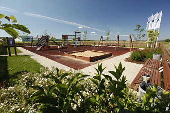 Mazstāvu dzīvokļu ēkas, EKO moduļu mājas un apbūves zeme - pārsteidzošā Saliena Piņķos