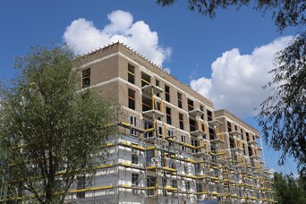 Atzīmēti pirmie spāru svētki jaunajā projektā "Hartmaņa kvartāls" Torņakalnā