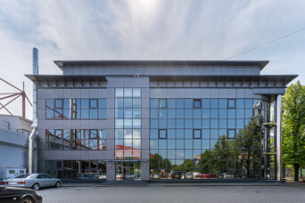 Biroja telpas – izvēlēties pirkt vai īrēt?