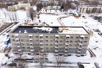 "Bonava Latvija" jaunajam projektam Ķengaragā nosvinēti spāru svētki