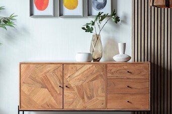 "Ātrā patēriņa" mēbeles VS mēbeles pēc individuāla pasūtījuma. Ko izvēlēties savām mājām?