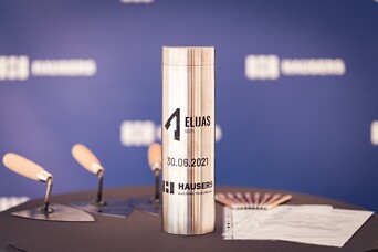 ''Elijas Nami'' pamatos iemūrē kapsulu ar vēstījumu nākamajām paaudzēm