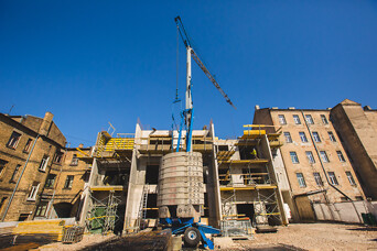 Jaunam namam Stabu ielā 100 gaidāmi Spāru svētki