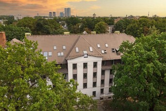 Vēl tikai 10 dzīvokļi: ielec pēdējā vilcienā uz "Goldingena Rezidenci" Āgenskalnā