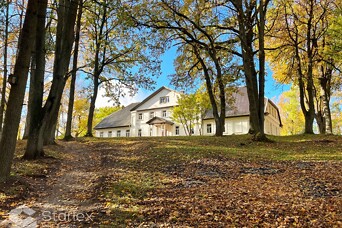 Nedēļas īpašums: bijušajai Tērvetes pamatskolai meklē jaunu īpašnieku