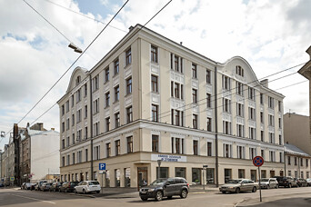 Rīgā atjaunota Jāņa Alkšņa celta vēsturiska ēka Tallinas ielā