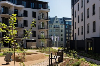 Klusā centra jūgendstila pērles papildina jauni un mūsdienīgi mājokļu projekti