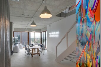 Необычное предложение от R.Evolution: pop-up офис в Philosophers residence