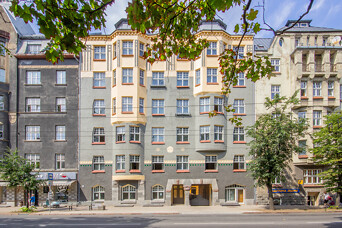 Atvērto durvju diena: renovētajā namā Valdemāra ielā 69 īpašniekus gaida jauni dzīvokļi