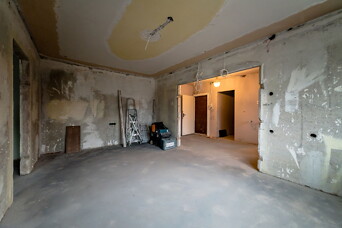 До и после: как использовать лоджию с толком и воплотить мечту о собственной рабочей зоне