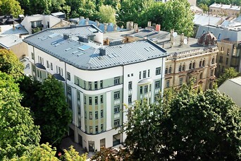 Pēc vērienīgas rekonstrukcijas ekspluatācijā nodots elitārais dzīvojamais nams "Ausekļa 14"