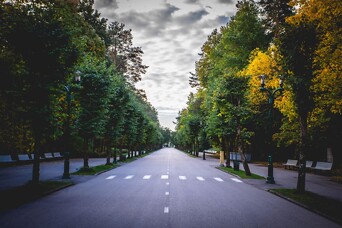 Межапарк - cамая зеленая и престижная окрестность Риги, над которой не властно время