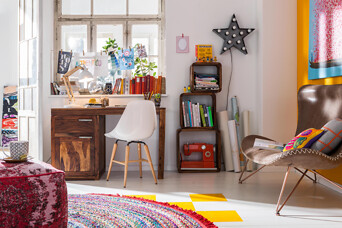 Padomi, kā interjerā gaumīgi izmantot varavīksnes krāsas