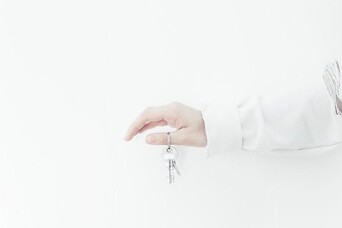 Turpinās dzīvokļu darījumu skaita samazinājums