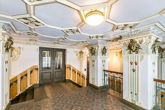 Самые красивые парадные в исторических домах Риги