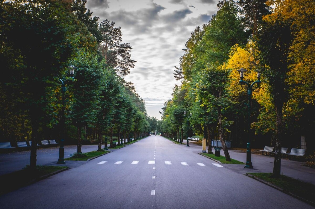 Межапарк - cамая зеленая и престижная окрестность Риги, над которой не властно время