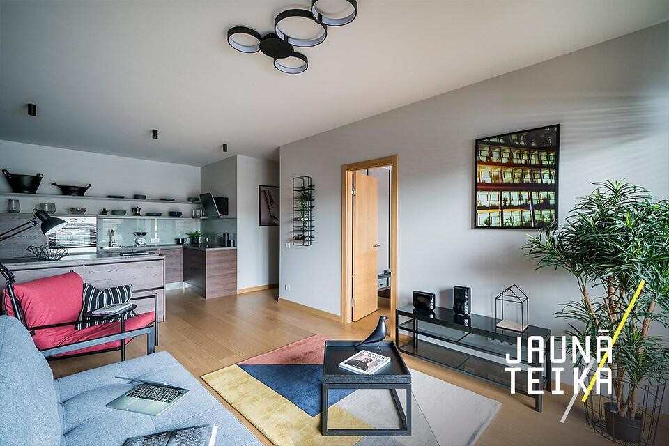 Соискателей нового жилья приглашают посетить новостройки на правом берегу Даугавы