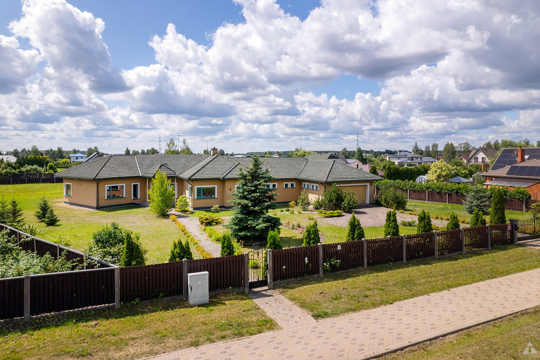 Продажа дома - Salaspils nov., Salaspils, Meža iela 13b - 380 m², 7 комнаты  - City24.lv портал недвижимости